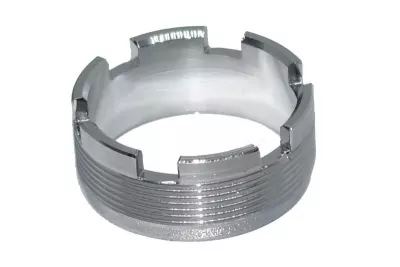 Výfukové systémy,  kolena a tlumiče výfuku pro veterány